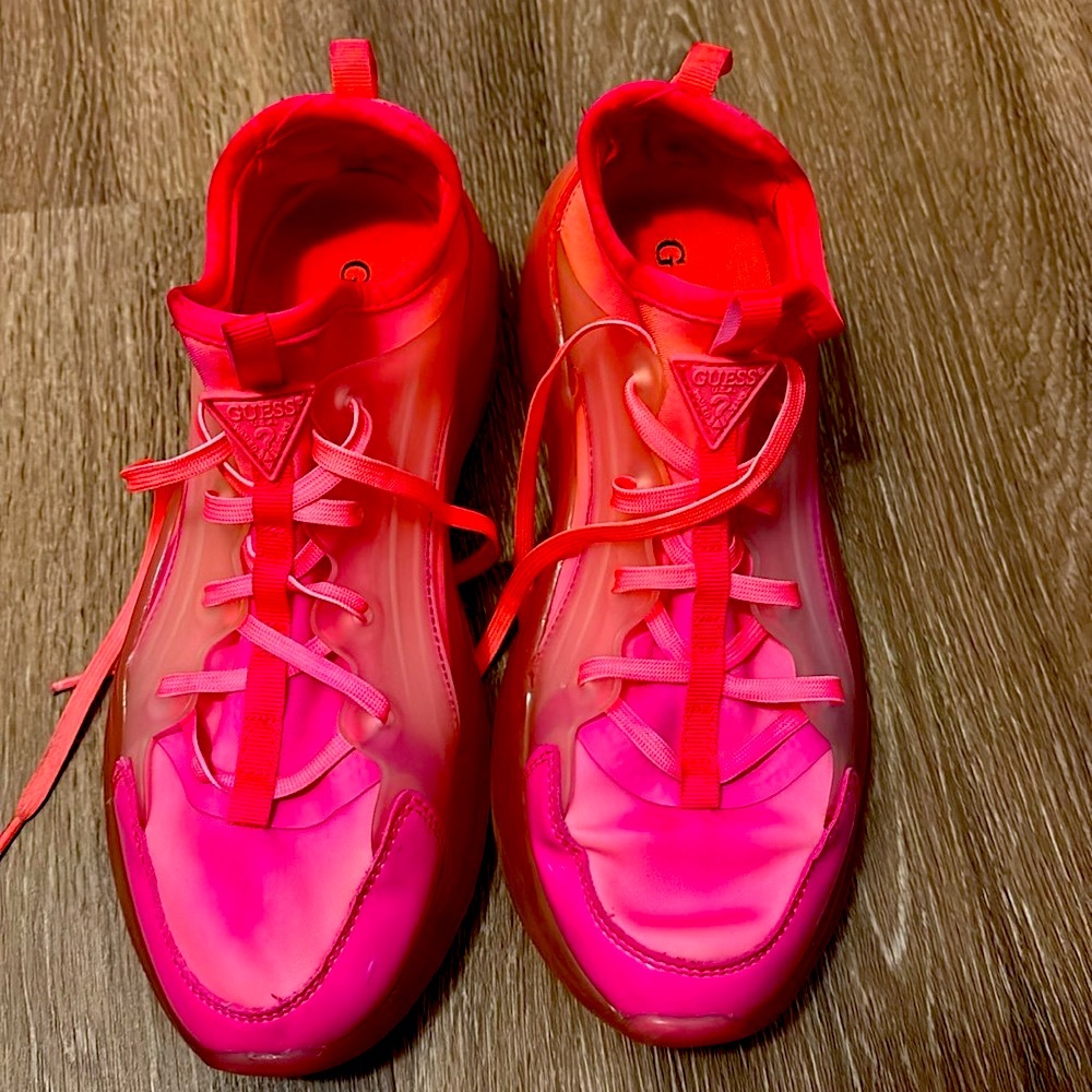 Guess Women’s Vibrant Red Sneakers Size 7.5